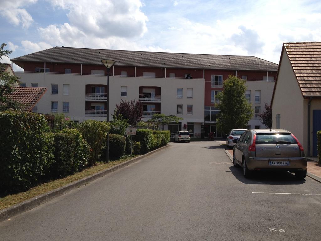 Domitys Le Village Vierzon Exterior foto